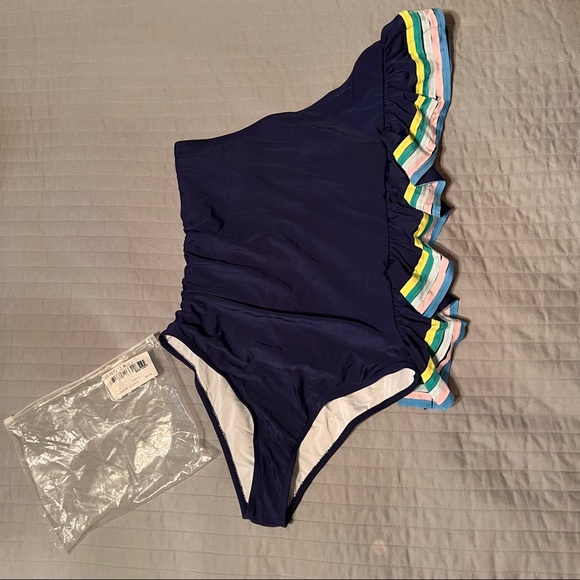 NWT One shoulder ruffle one piece swimsuit - Picture 4 of 6